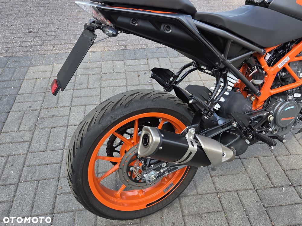 KTM Duke 125 - 21