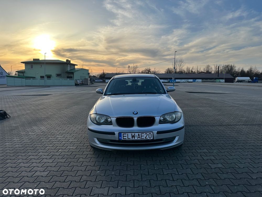 BMW Seria 1 118d DPF - 3