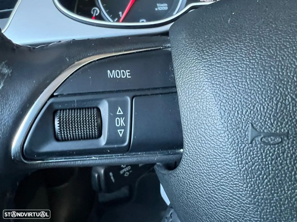 Audi A4 Avant 2.0 TDI Business Line Advance - 12