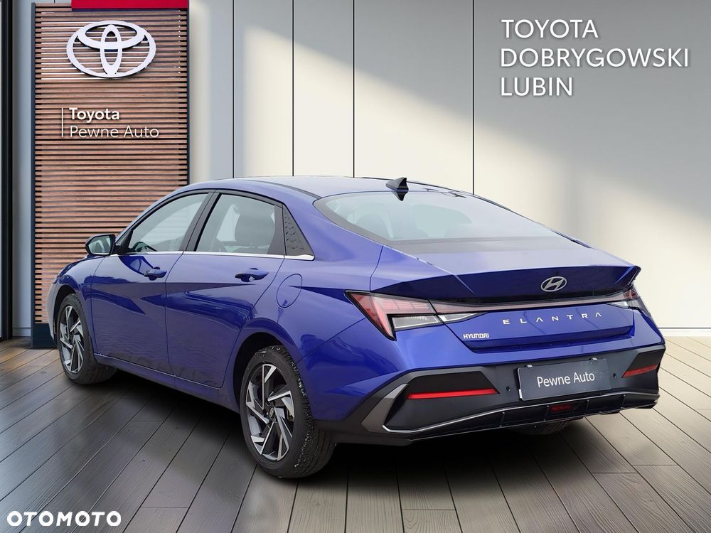 Hyundai Elantra - 3
