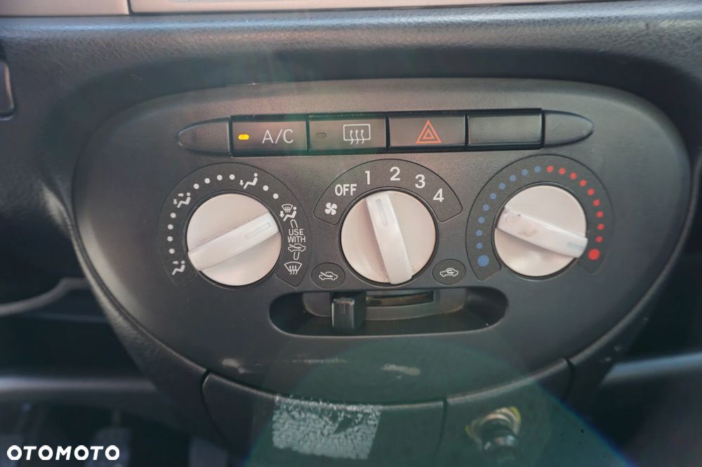 Daihatsu Trevis 1.0 Limited - 33