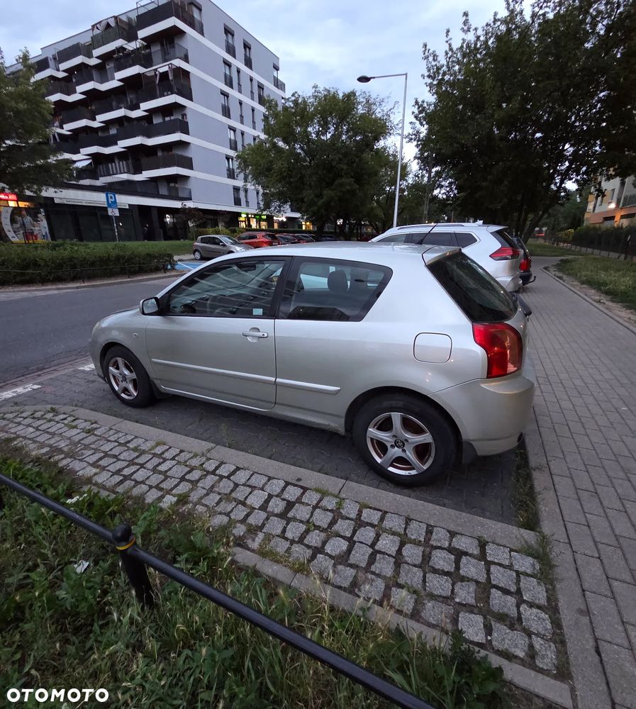 Toyota Corolla 1.4 VVT-i Base - 3