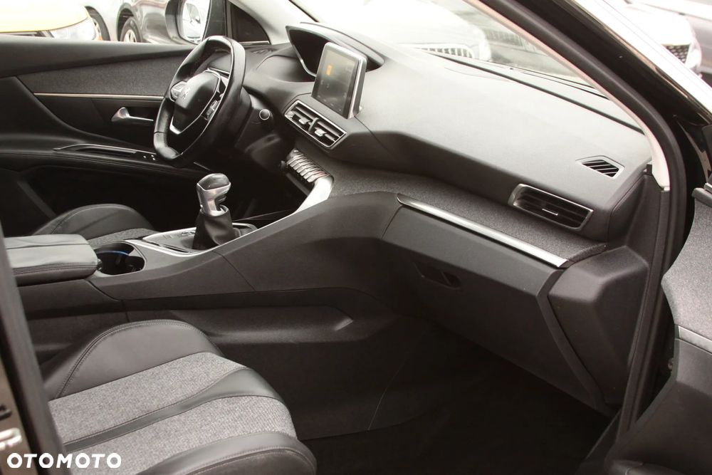 Peugeot 5008 BlueHDI 150 Stop & Start Allure - 19