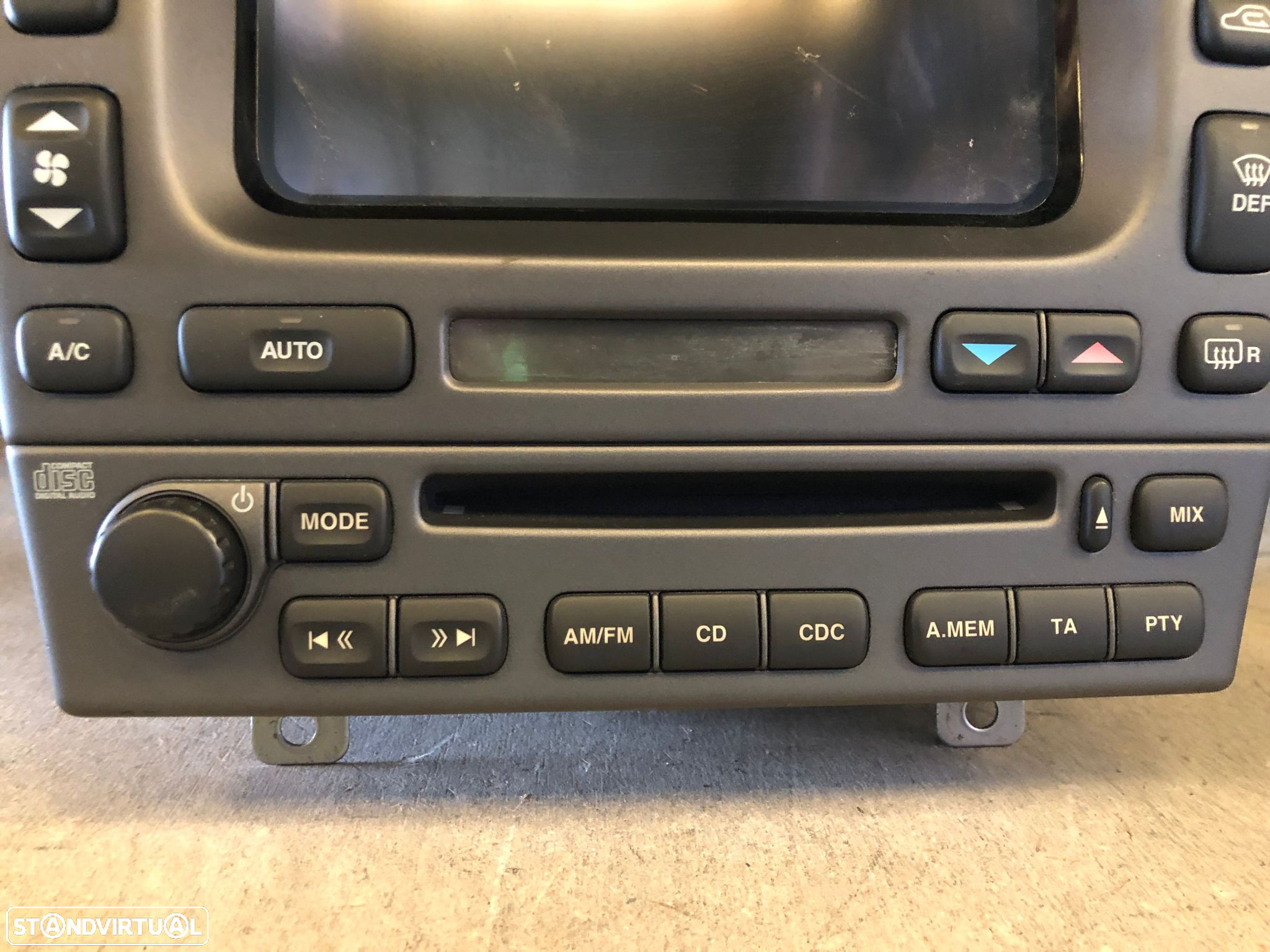 JAGUAR X-TYPE RÁDIO - R121 - 4