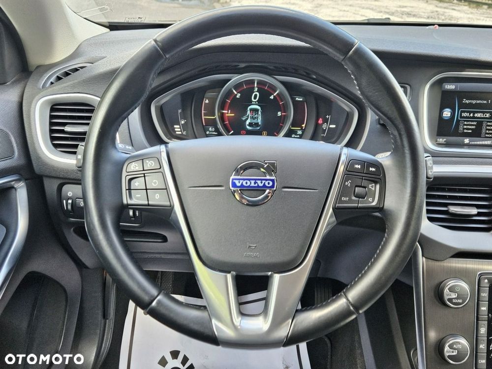 Volvo V40 D2 Momentum - 11