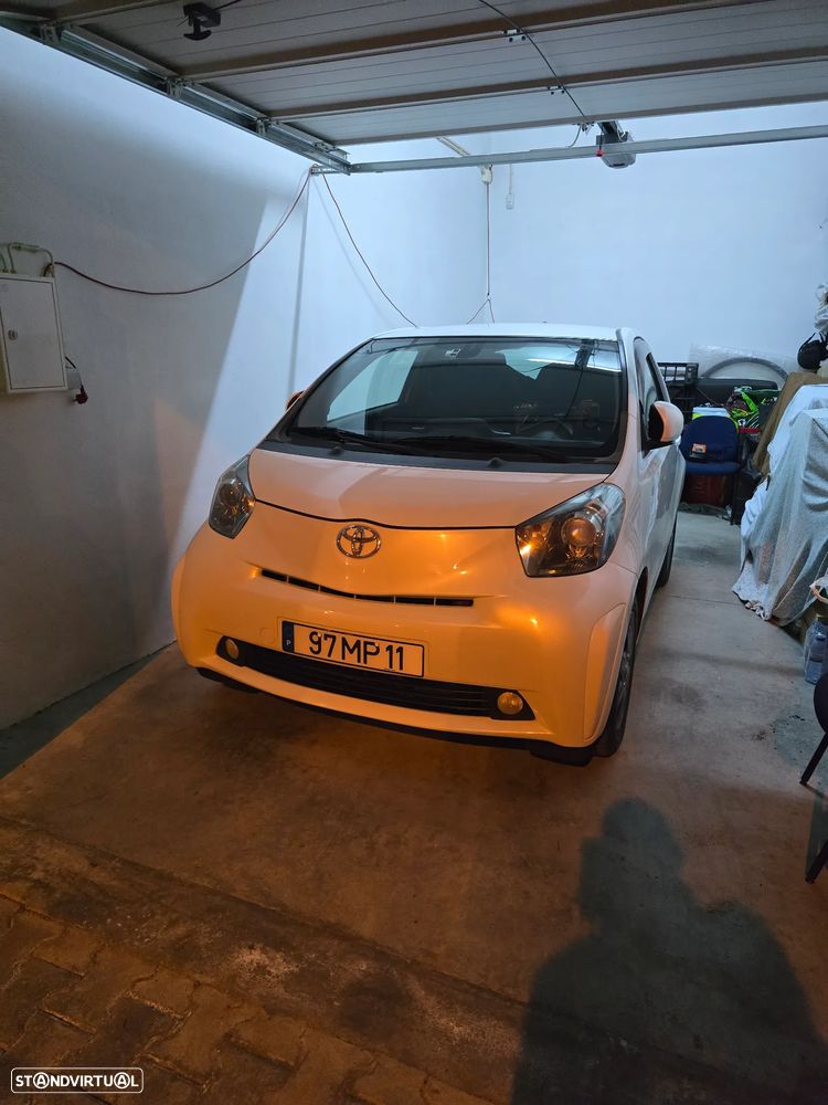 Toyota iQ 1.4 D-4D 2 - 8