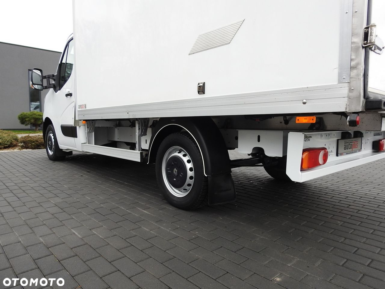 Renault MASTER  CHŁODNIA KONTENER 0*C LEDY KLIMATYZACJA  145KM - 18