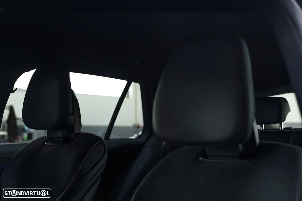 Mercedes-Benz C 300 e AMG Line - 20