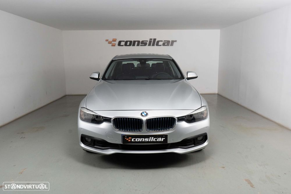 BMW 330 e iPerformance Line Luxury - 3