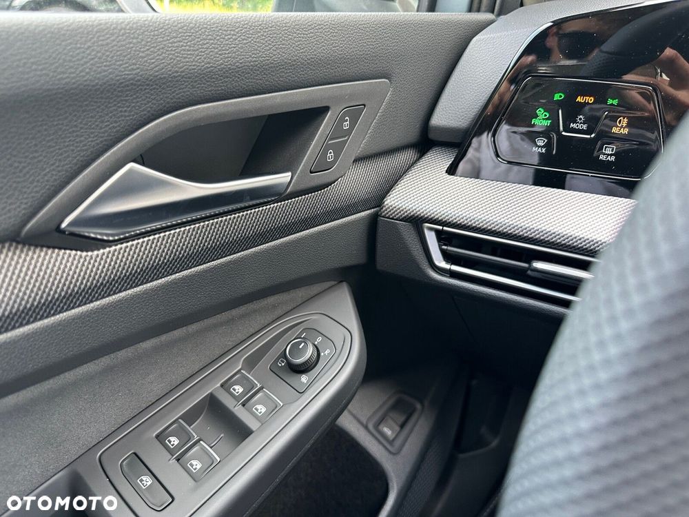 Volkswagen Golf Variant 2.0 TDI R-Line Plus DSG - 24