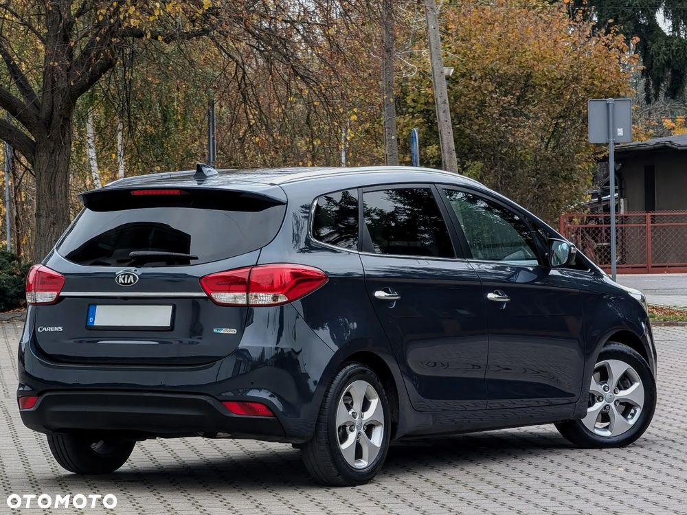 Kia Carens - 20
