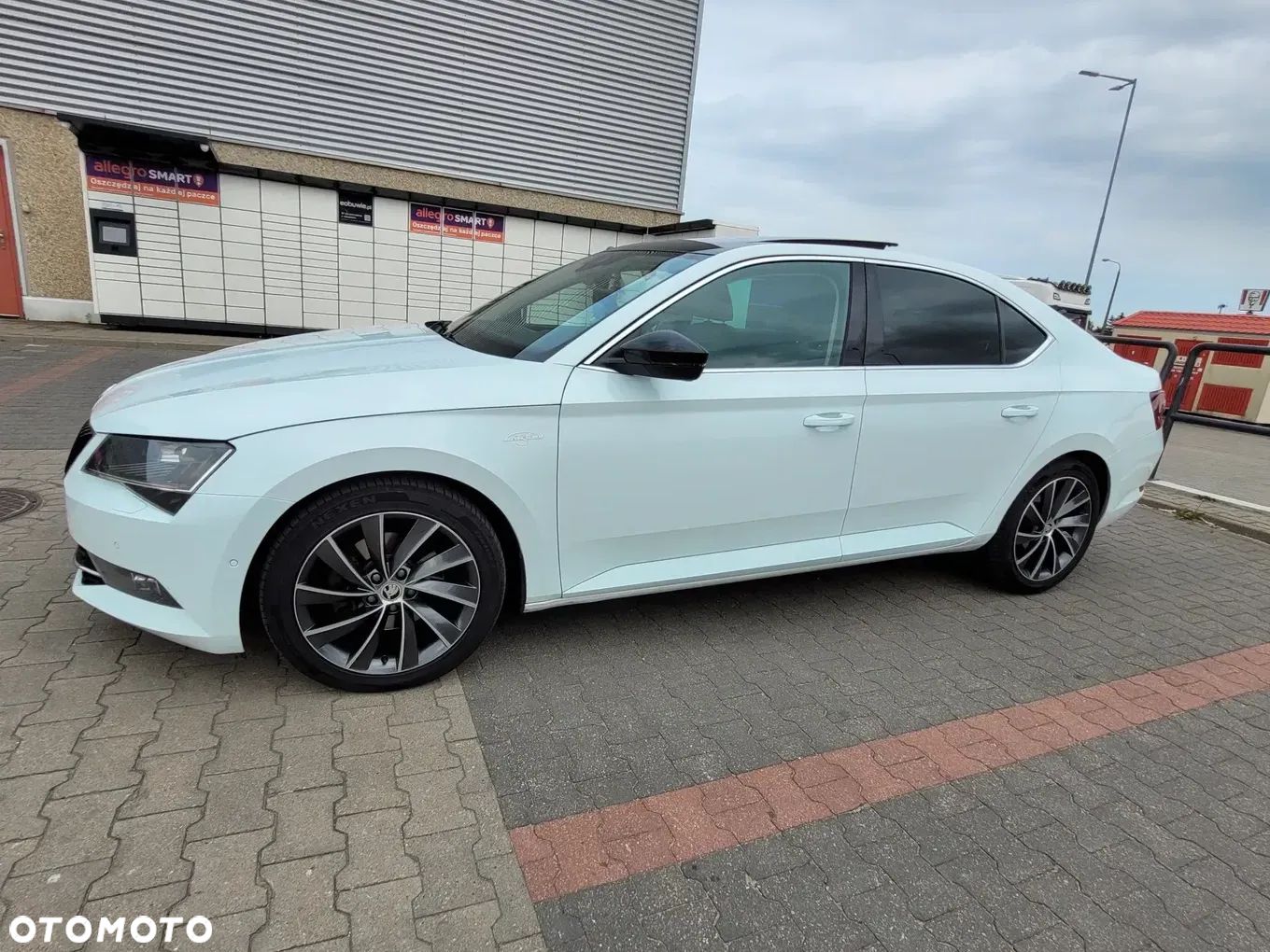 Skoda Superb 2.0 TDI L&K DSG - 1
