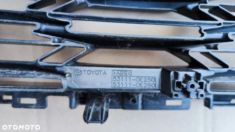 Toyota Highlander 20- Atrapa Grill Przód - 4