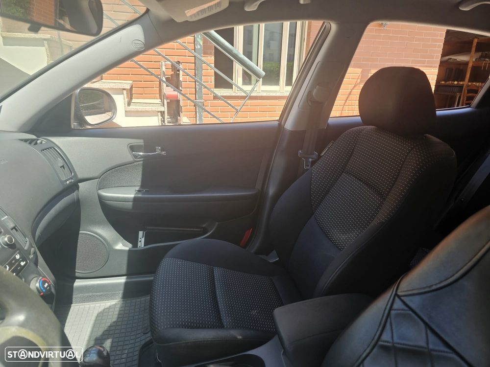 Hyundai i30 1.4 CVVT Comfort - 6