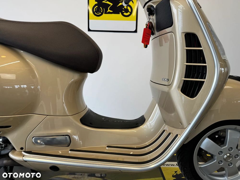 Vespa GTS - 13