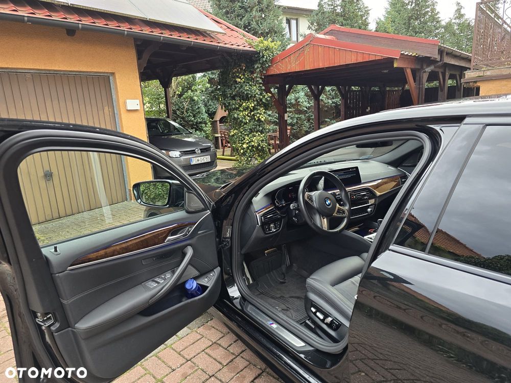 BMW Seria 5 530i xDrive mHEV M Sport sport - 10