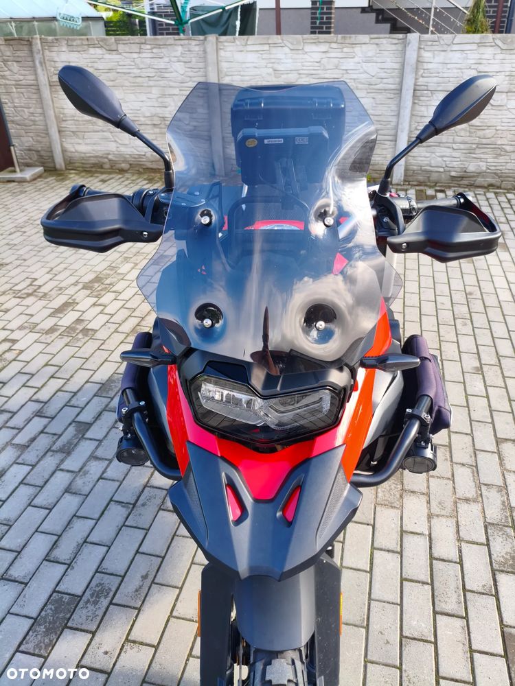BMW F - 3