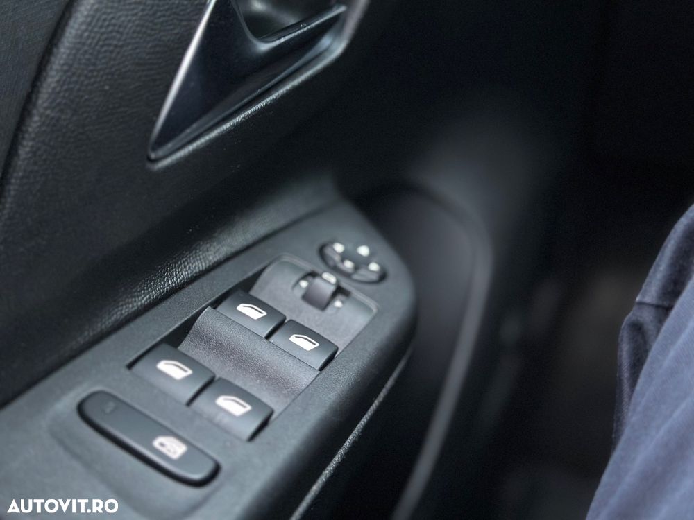 Opel Corsa 1.2 Start/Stop Elegance - 19