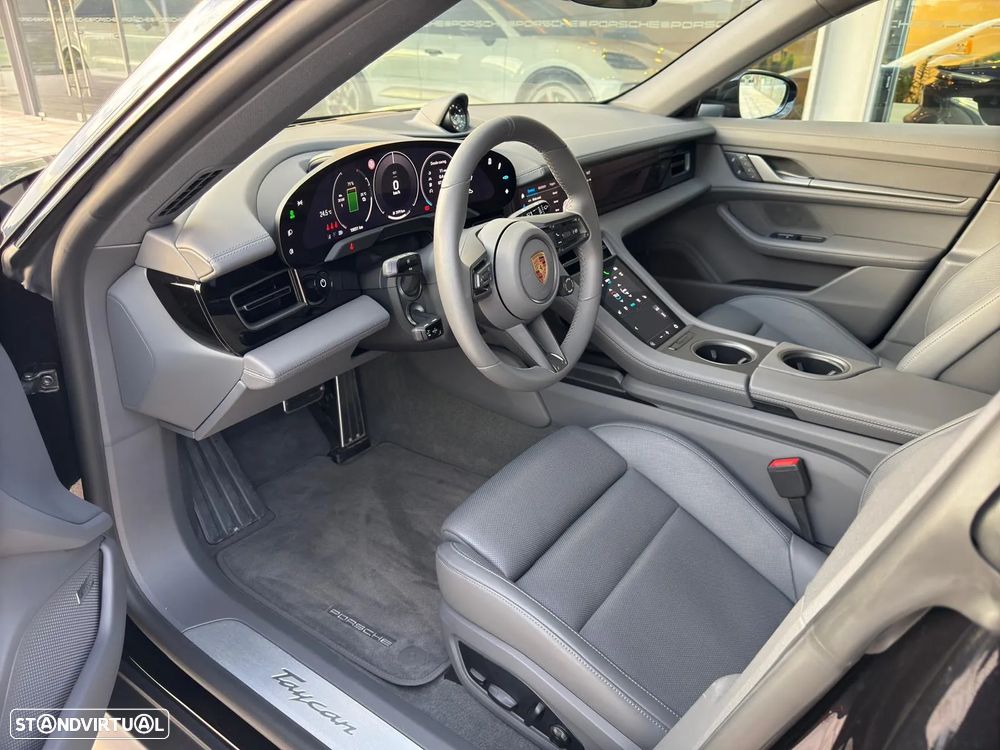 Porsche Taycan Sport Turismo Standard - 23