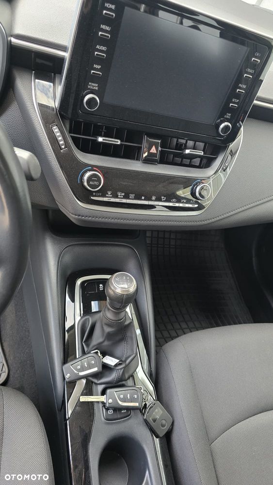 Toyota Corolla 1.5 Comfort - 24