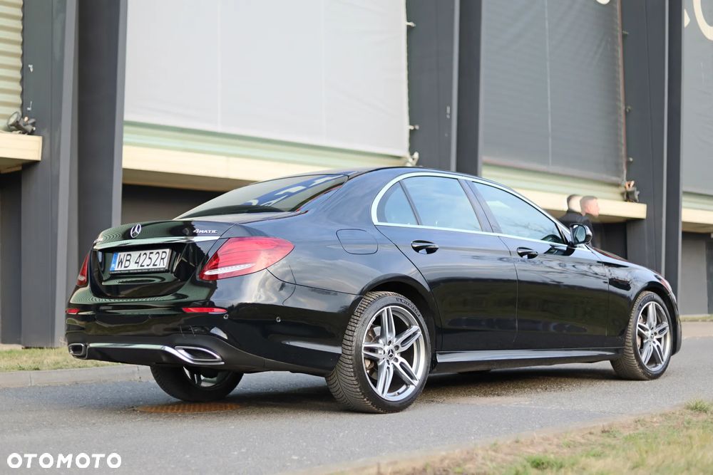 Mercedes-Benz Klasa E 220 d 4-Matic 9G-TRONIC - 4