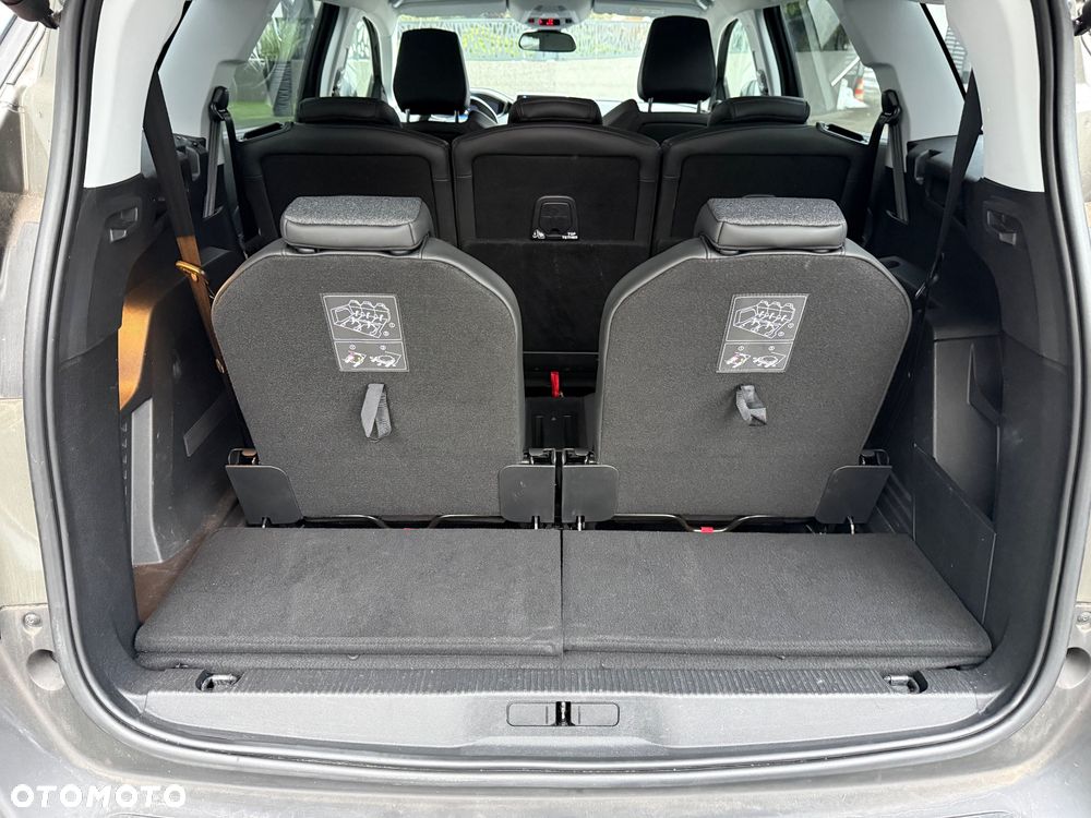 Peugeot 5008 - 29