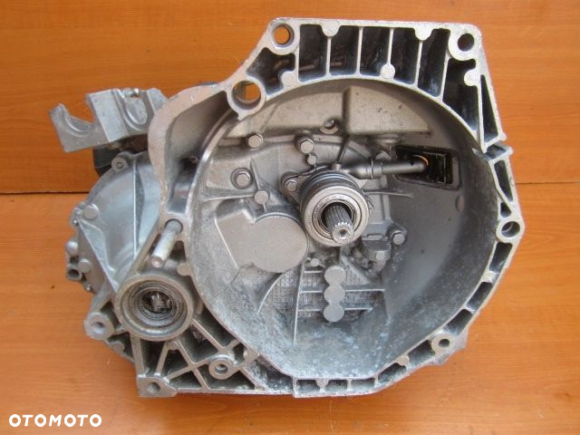 FIAT 500 FIORINO DOBLO 1.3 JTD MULTI JET 1.3 cdti SKRZYNIA 55241803 2015- - 3