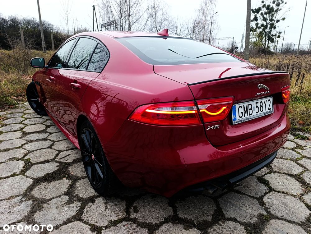 Jaguar XE 20d R-Sport - 27