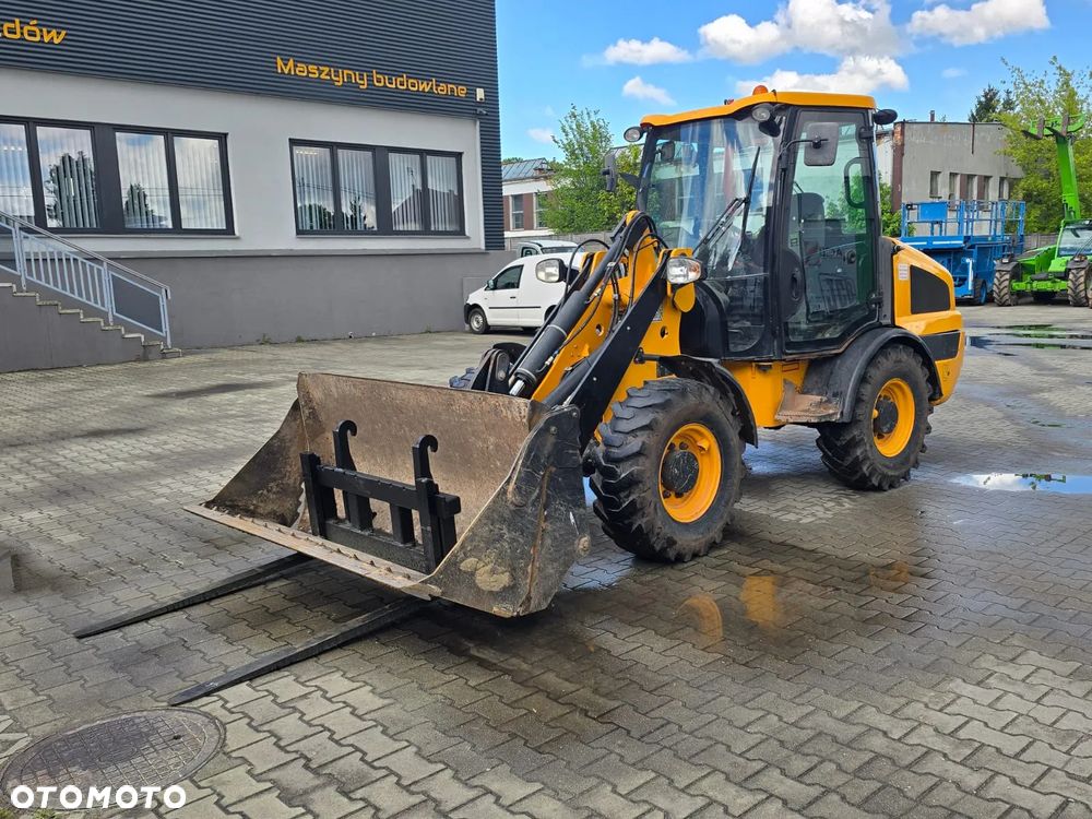 JCB 406 SVC - 2