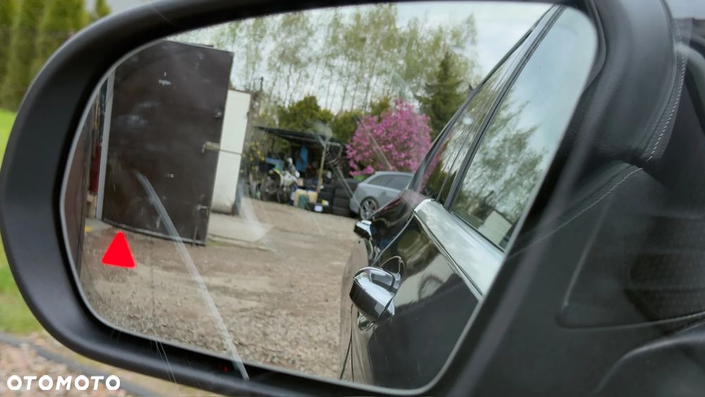 Mercedes-Benz Klasa C 400 4Matic 9G-TRONIC AMG Line - 32