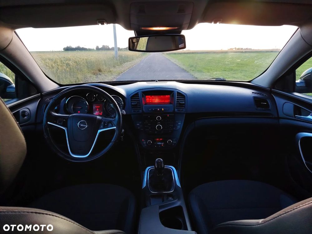 Opel Insignia 2.0 CDTI - 10