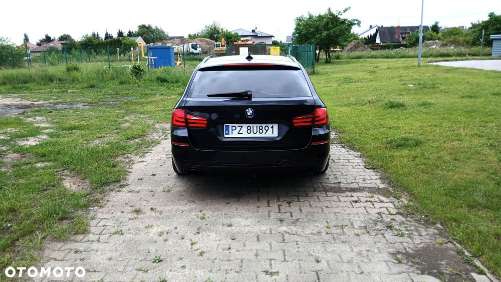 BMW Seria 5 528i Sport-Aut - 33