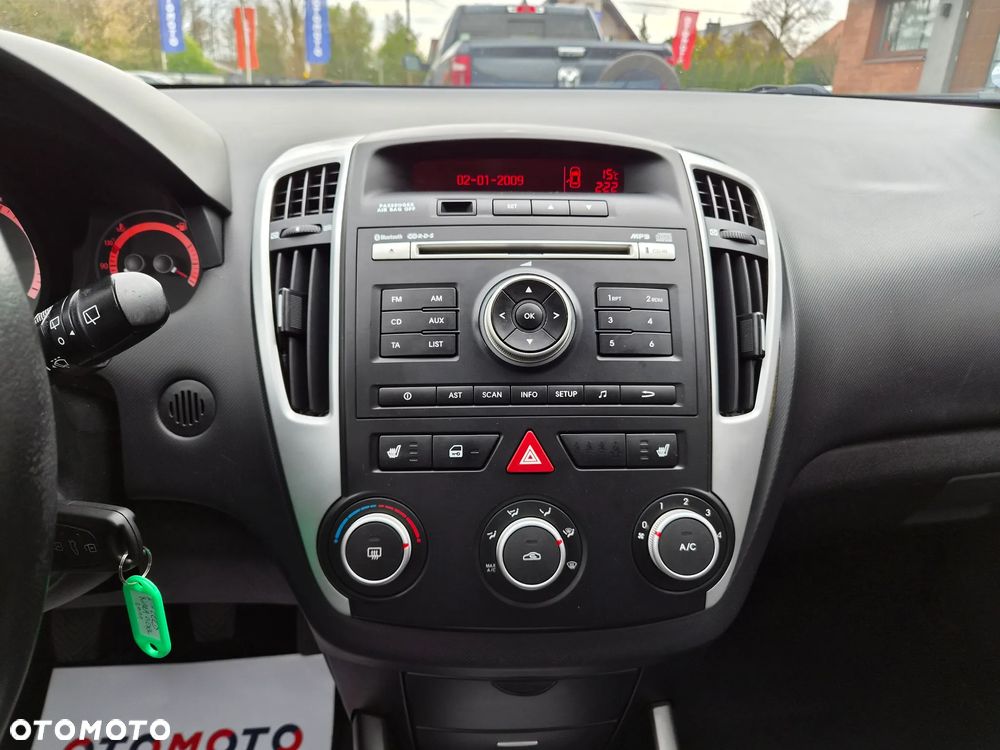 Kia Ceed - 22