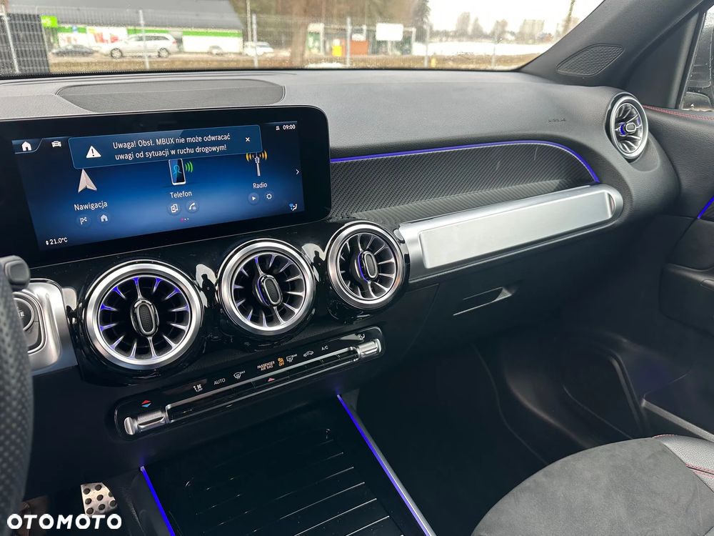 Mercedes-Benz GLB - 15