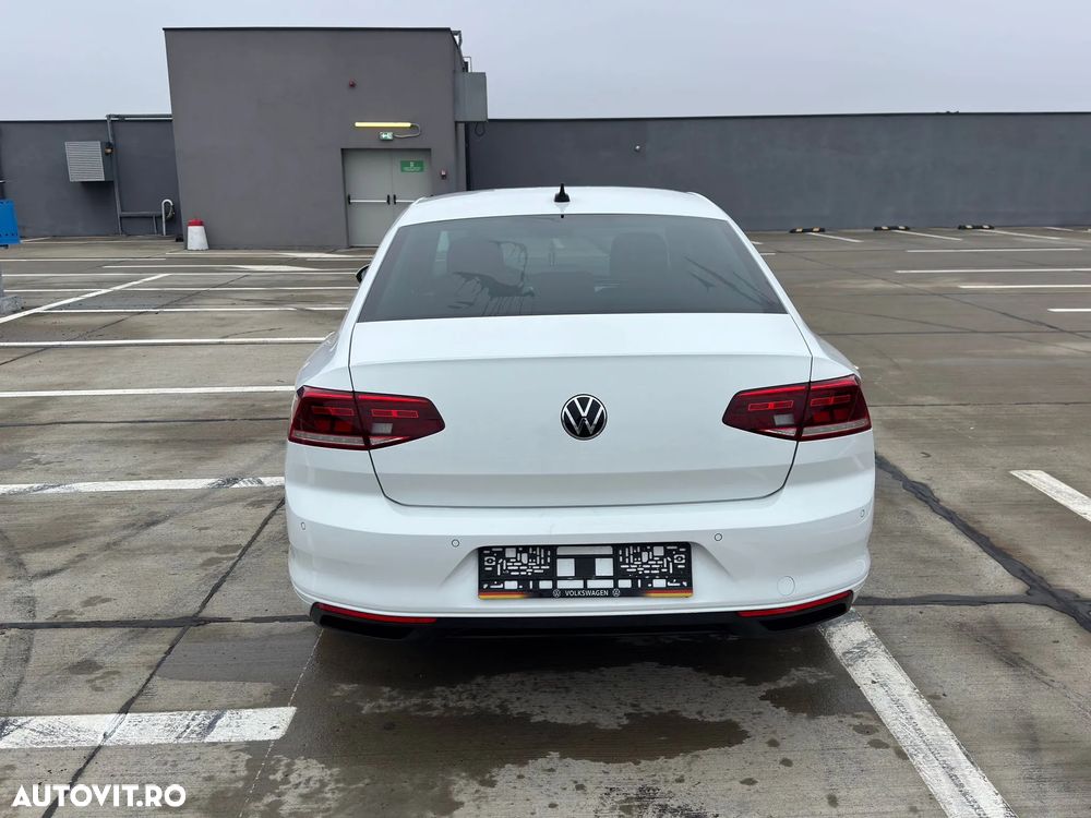 Volkswagen Passat - 38