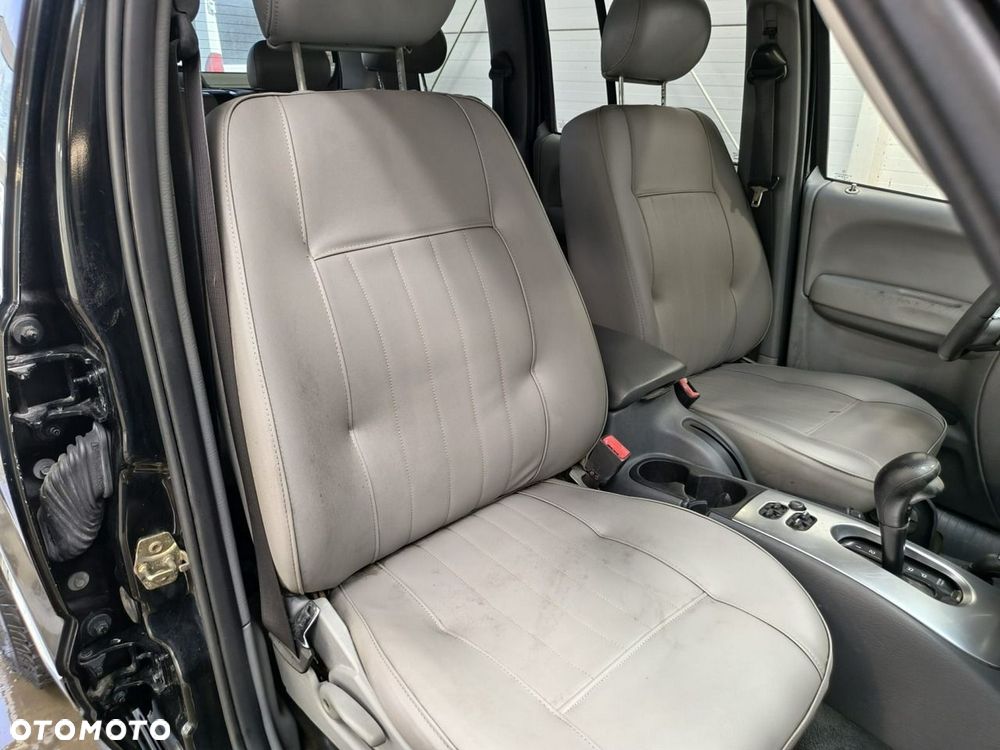 Jeep Cherokee - 19