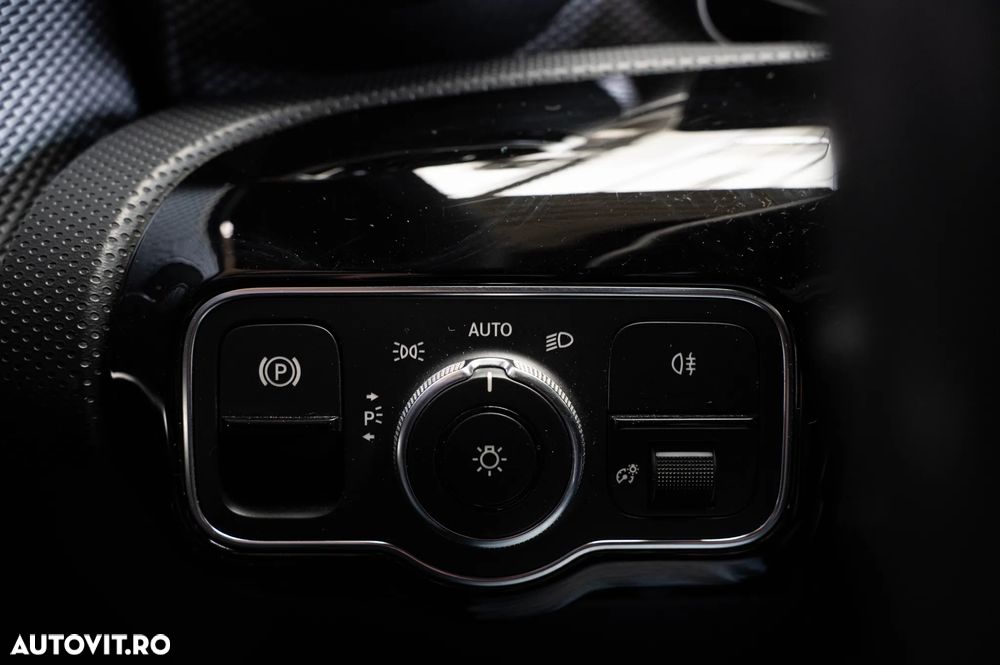 Mercedes-Benz CLA 200 d 8G-DCT - 27