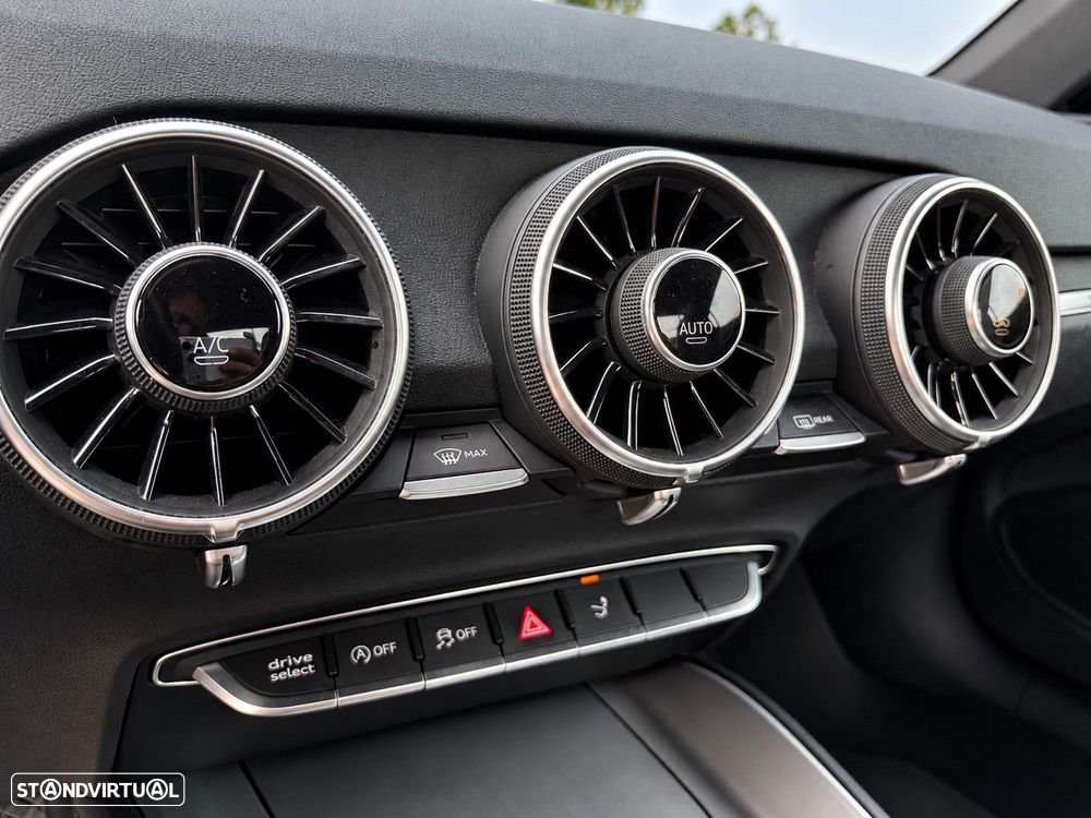 Audi TT Coupé 2.0 TDI - 12