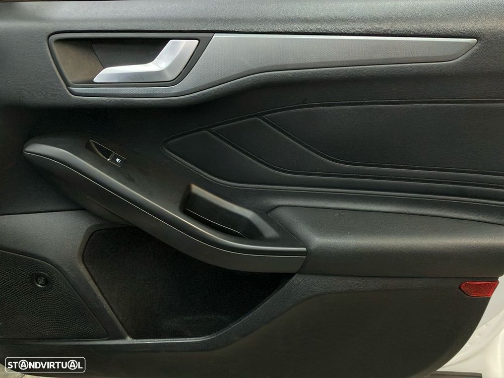 Ford Focus - 24