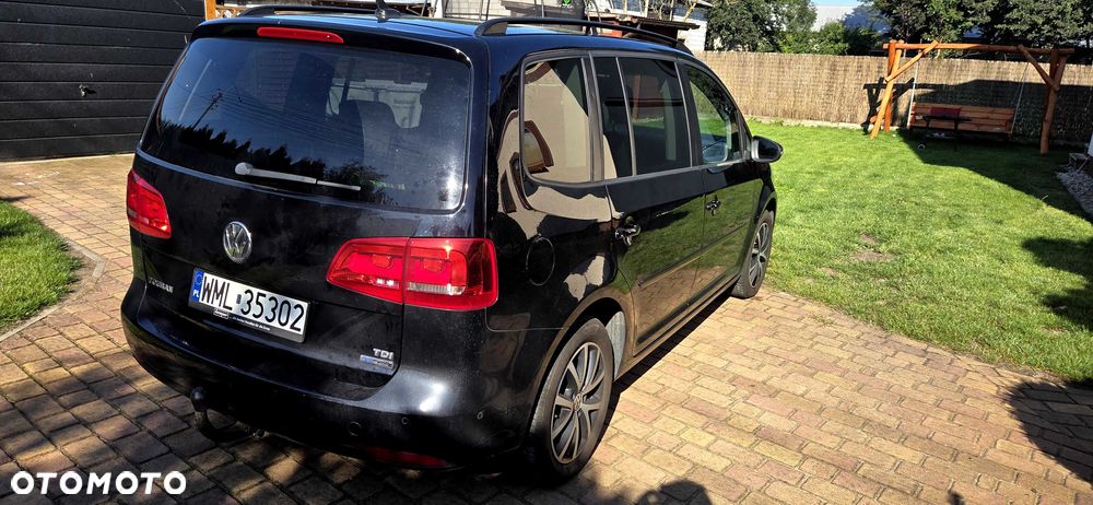 Volkswagen Touran - 4