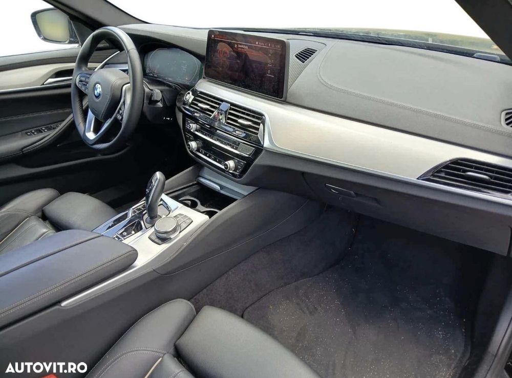 BMW Seria 5 520d Aut. Luxury Line - 8