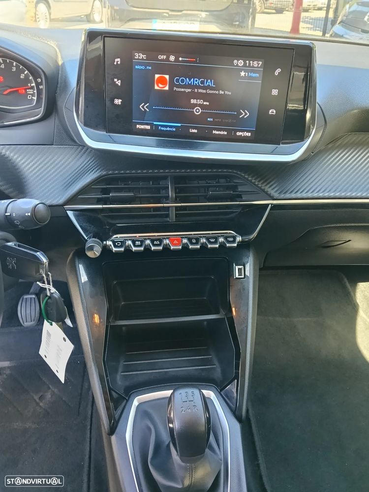 Peugeot 208 1.2 PureTech Active - 12