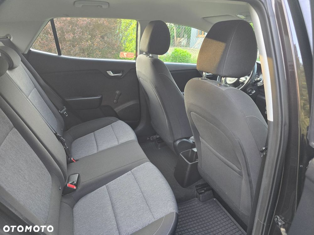 Kia Stonic 1.4 L - 10