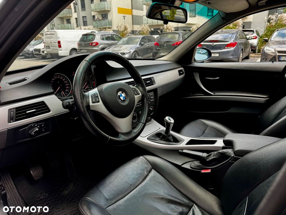 BMW Seria 3 318d - 9