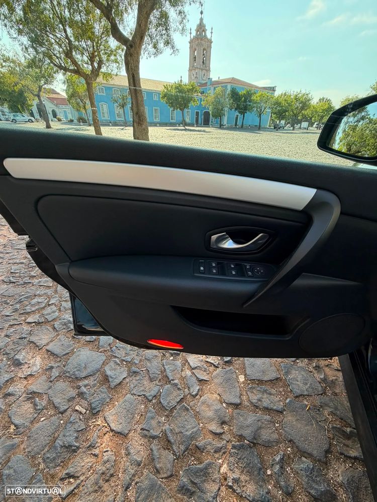 Renault Laguna Break 2.0 dCi Dynamique S - 7