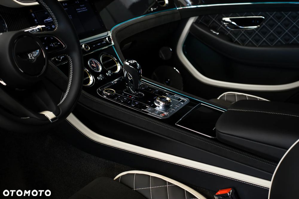 Bentley Continental GT - 13