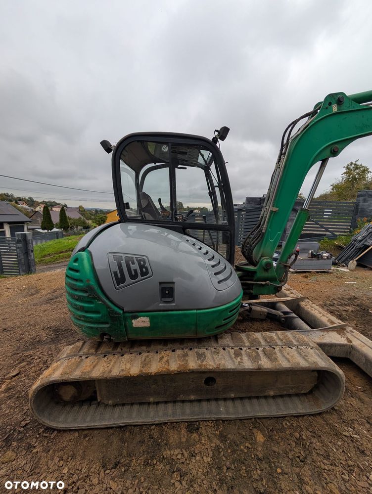 JCB 8052 - 1
