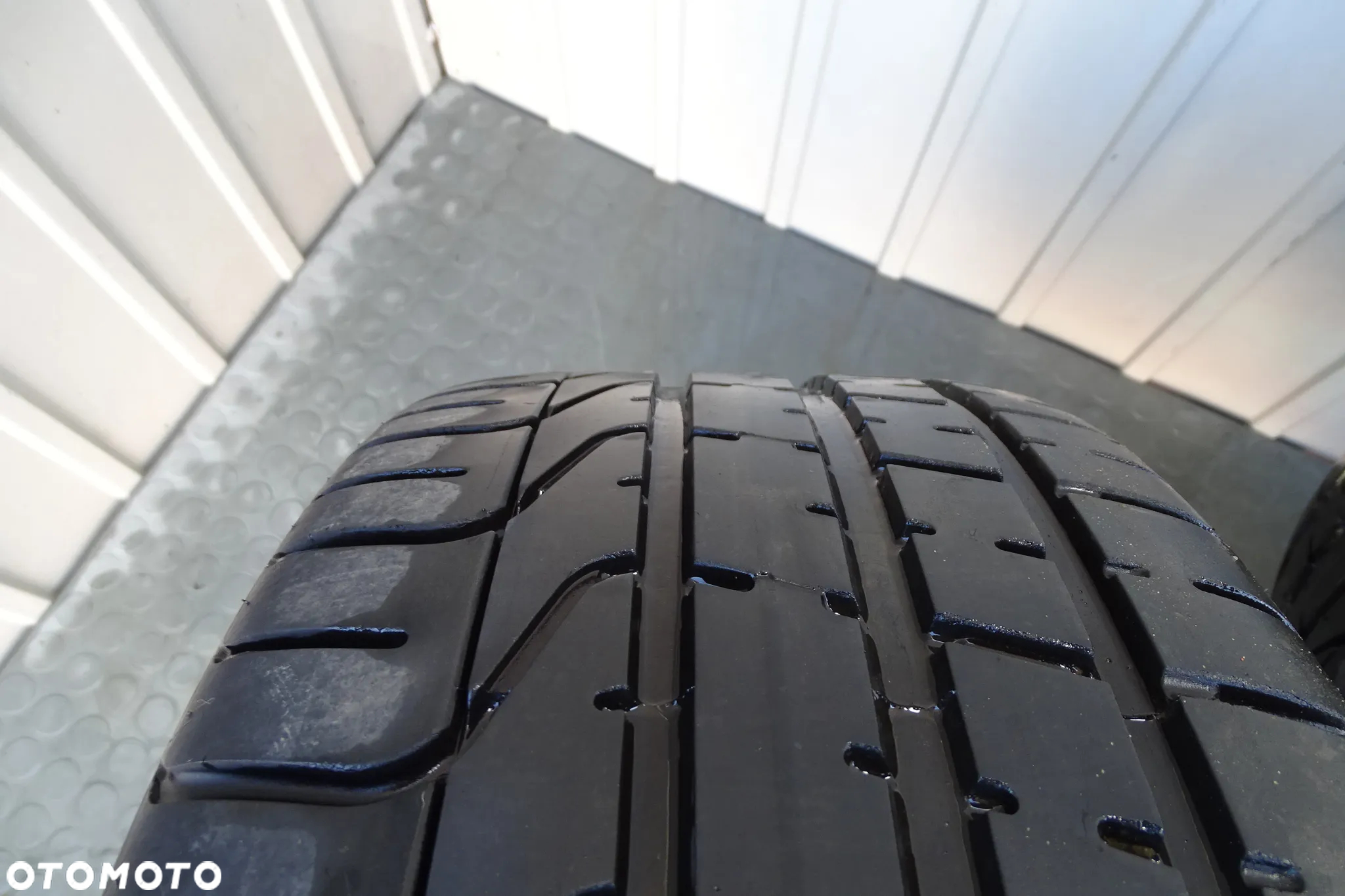 Mercedes E W212 W207 W211 C W205 CLS W218 Felgi 18 z oponami 8,0Jx18 ET48 8.5Jx18 ET45 2124013602 2074011502 - 18
