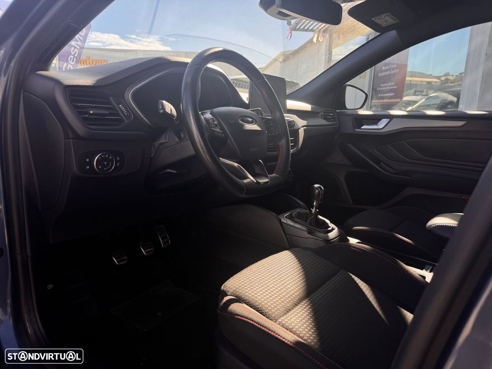 Ford Focus 1.0 EcoBoost MHEV ST-Line X - 8