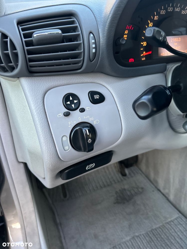 Mercedes-Benz Klasa C 200 T CDI Classic - 26